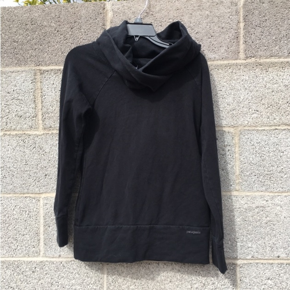Patagonia Women’s Small Black Organic Cotton Sweatshirt, Funnel Neck Hooded